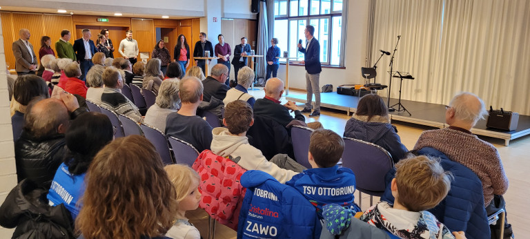 Viel Interesse für die Kandidatinnen und Kandidaten beim Neujahrsempfang